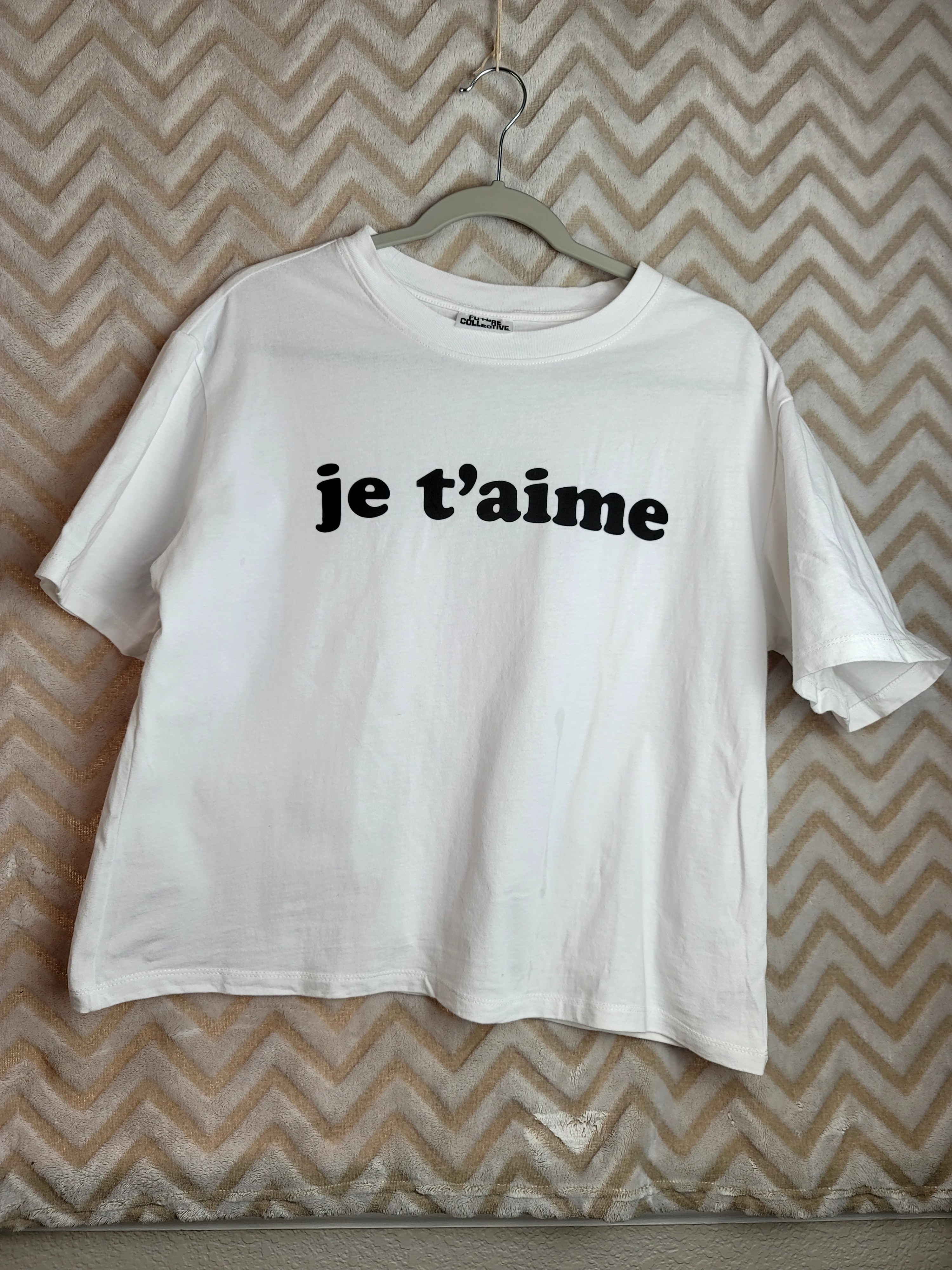 White 'Je T'aime' Graphic Tee - Short Sleeve Cotton Top